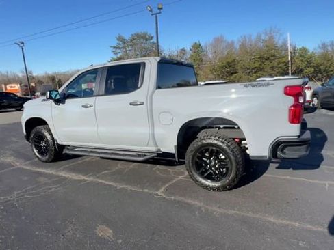 Used 2024 Chevrolet Silverado 1500 Custom Trail Boss w/ Dark Appearance Package image 6