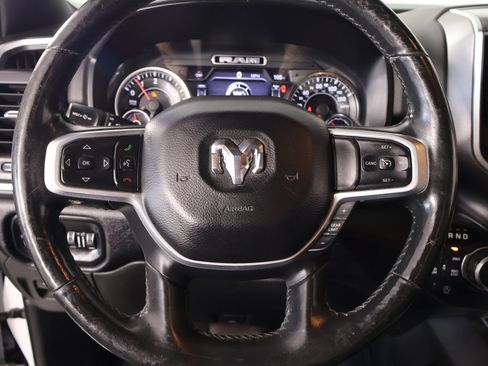 Used 2019 RAM 1500 Big Horn AWD/4WD image 3