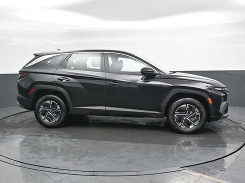 New 2026 Hyundai Tucson Blue SE AWD/4WD image 3