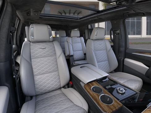 New 2026 Cadillac Escalade Platinum Sport AWD/4WD image 16