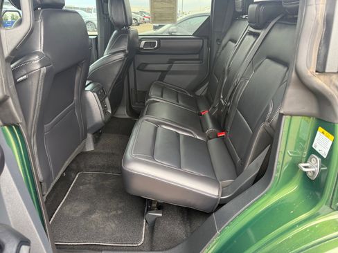 Used 2025 Ford Bronco Outer Banks image 16