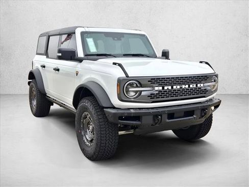 New 2025 Ford Bronco Badlands image 7