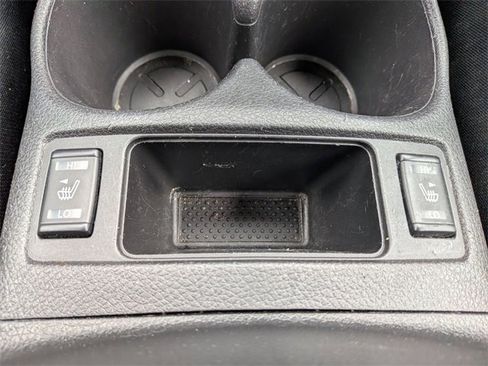 Used 2019 Nissan Rogue SV image 20