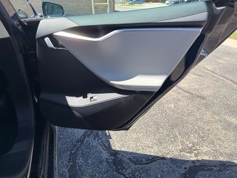 Used 2013 Tesla Model S Performance RWD image 35