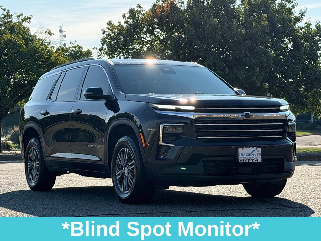 Used 2024 Chevrolet Traverse LT FWD image 12