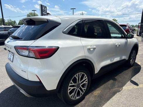Used 2022 Ford Escape SEL w/ Technology Package AWD/4WD image 4