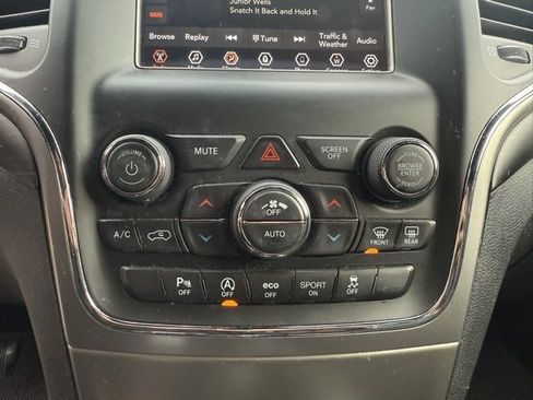 Used 2020 Jeep Grand Cherokee Laredo image 11