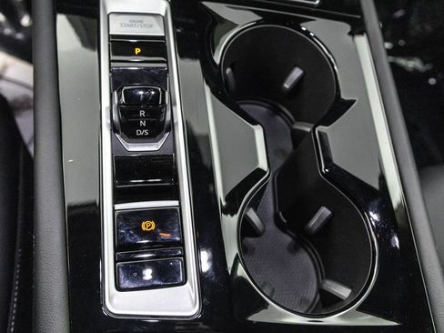 Used 2024 Volkswagen Atlas SE image 22