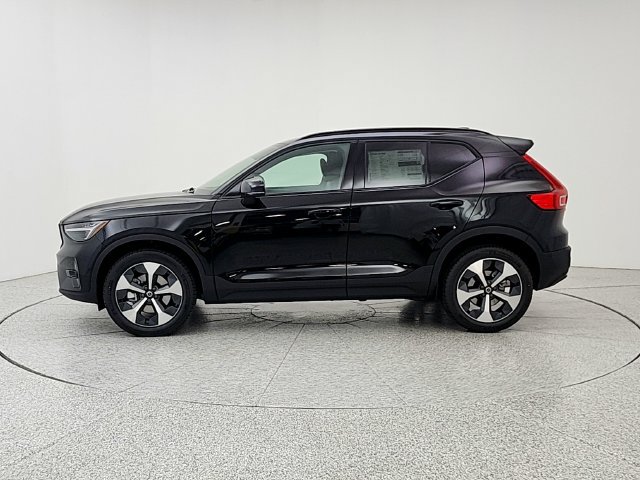 New 2026 Volvo XC40 B5 Plus w/ Protection Package Premier AWD/4WD image 8