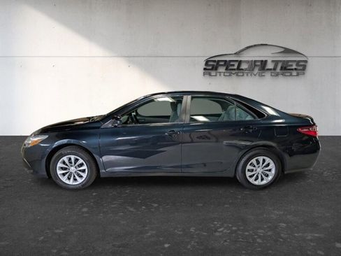 Used 2015 Toyota Camry LE FWD image 7