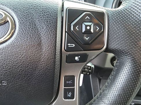 Used 2022 Toyota Tacoma SR5 image 23