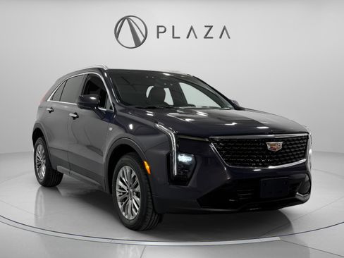 Used 2025 Cadillac XT4 Premium Luxury image 7