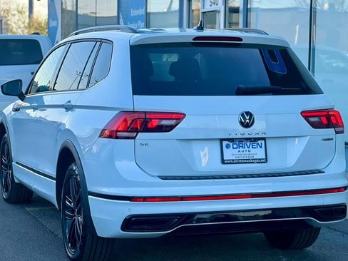 Used 2022 Volkswagen Tiguan SE R-Line AWD/4WD image 3