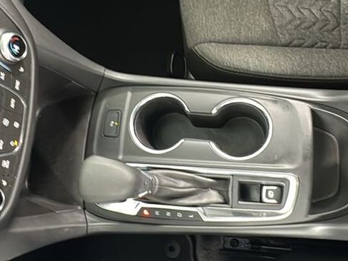 Used 2024 Chevrolet Equinox LT image 30