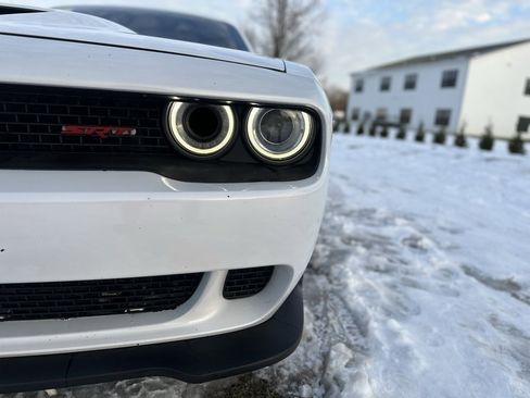 Used 2015 Dodge Challenger SRT w/ Technology Group image 10