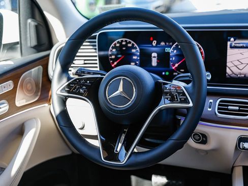 New 2026 Mercedes-Benz GLS 450 4MATIC image 13