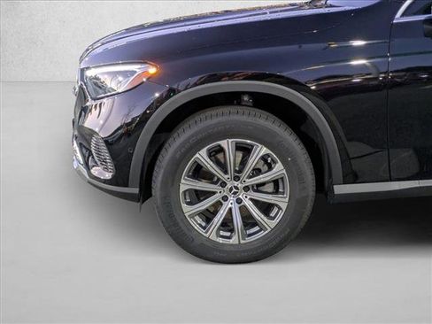 Certified 2025 Mercedes-Benz GLC 300 4MATIC image 23