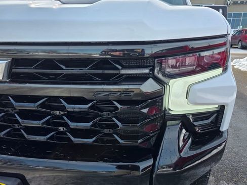 Used 2022 Chevrolet Silverado 1500 ZR2 w/ Technology Package image 3