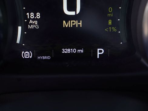 Used 2023 Jeep Wrangler Unlimited Sahara AWD/4WD image 6