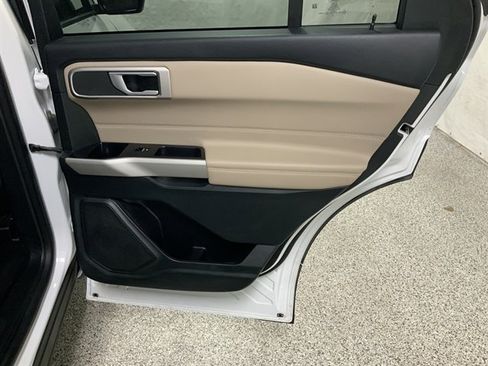 Used 2024 Ford Explorer XLT w/ Equipment Group 202A image 21