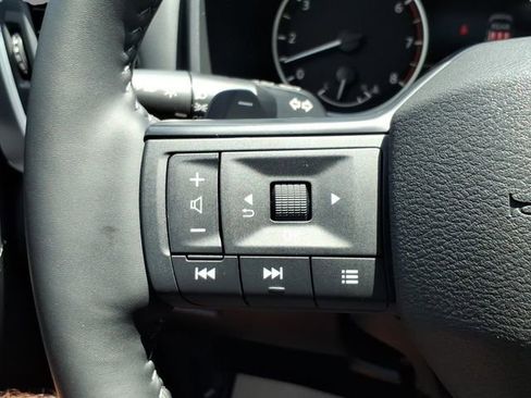 Certified 2025 Nissan Rogue SV w/ SV Premium Package AWD/4WD image 24