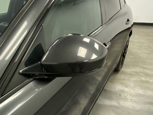 Used 2019 Jaguar F-PACE S image 12