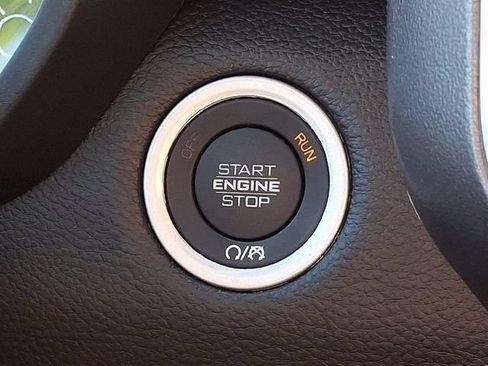 Used 2025 RAM 1500 Big Horn AWD/4WD image 26
