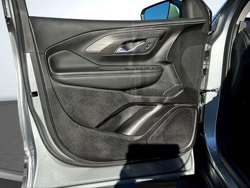 Used 2024 GMC Terrain SLE image 23