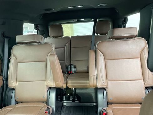 Used 2023 Chevrolet Tahoe High Country w/ Advanced Technology Package image 38