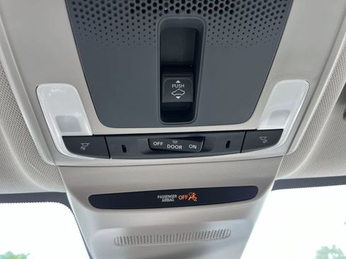 New 2026 Honda HR-V EX-L image 25