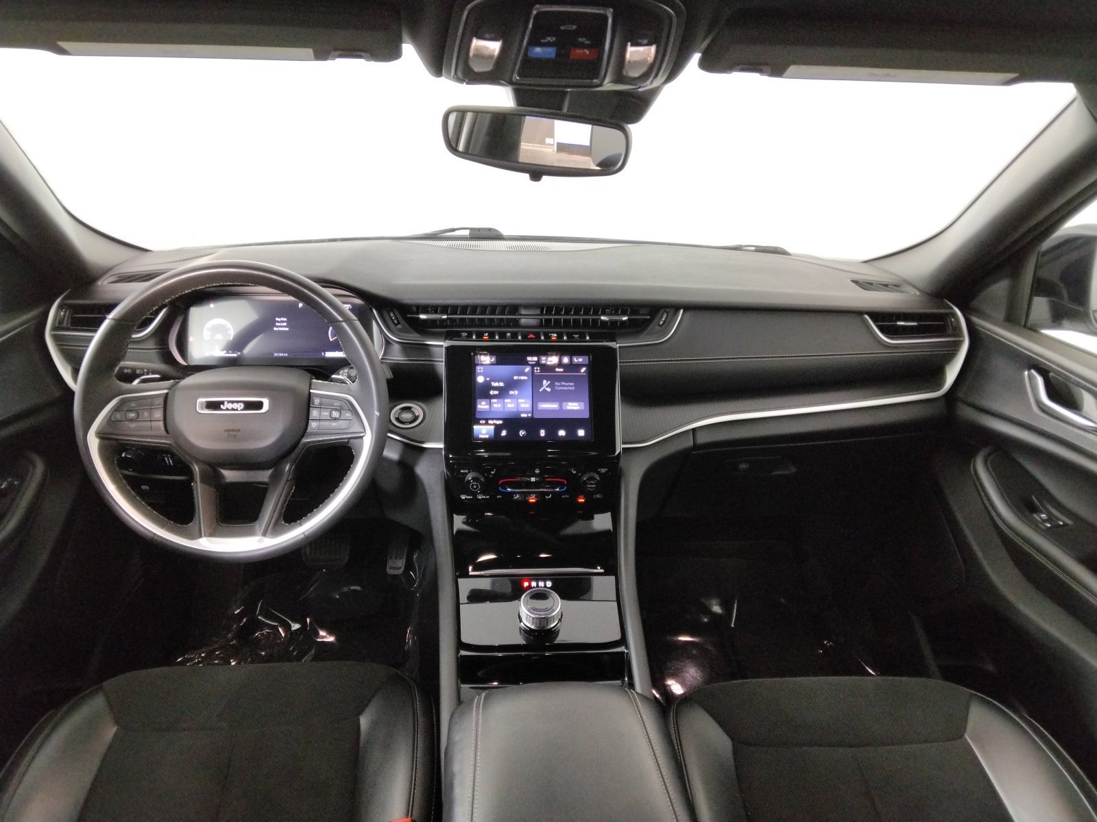 Used 2023 Jeep Grand Cherokee Altitude AWD/4WD image 27