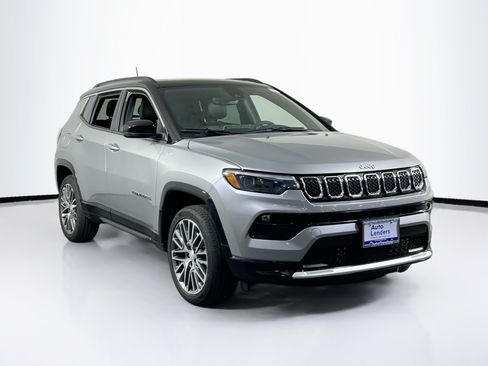 Used 2023 Jeep Compass Limited w/ Elite Group AWD/4WD image 3