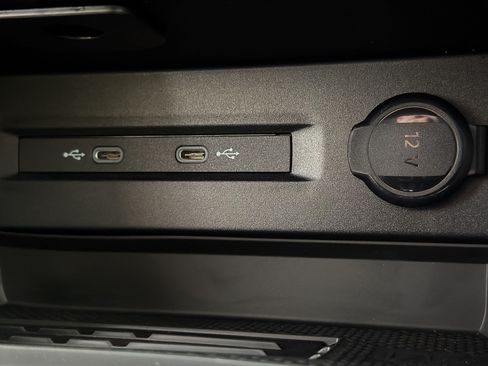 New 2026 Volkswagen Taos SE FWD image 31