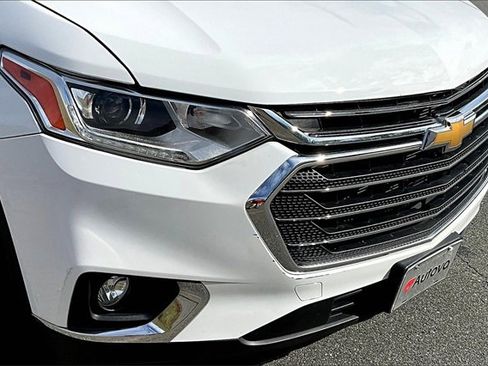 Used 2021 Chevrolet Traverse LT image 30