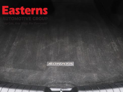 Used 2023 Hyundai Sonata Limited FWD image 9
