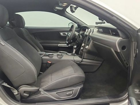 Used 2018 Ford Mustang GT RWD image 17