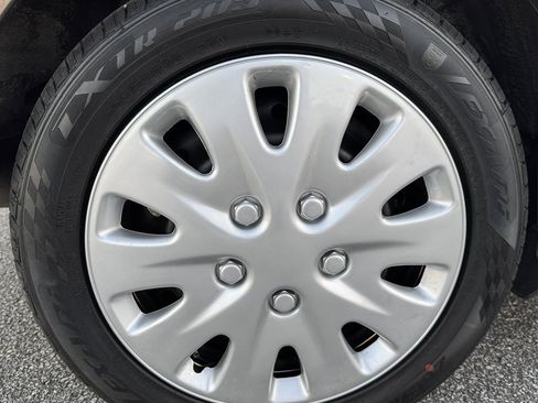 Used 2010 Honda Civic LX image 26