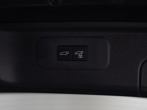 Used 2025 Toyota Grand Highlander AWD image 10