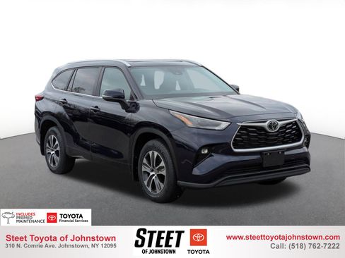 Used 2023 Toyota Highlander XLE AWD/4WD image 1
