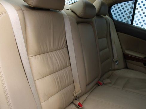 Used 2010 Honda Accord EX-L image 16
