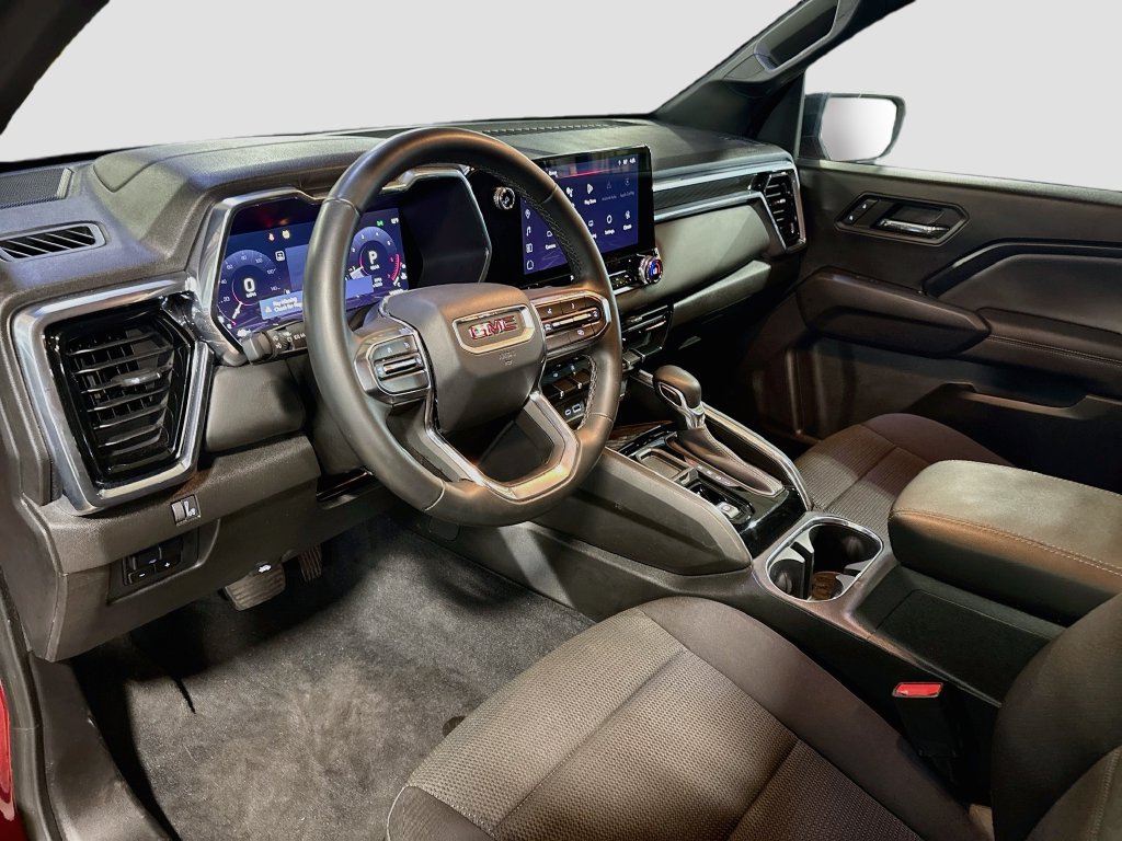 Used 2025 GMC Canyon Elevation w/ Convenience Package RWD image 9