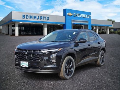 New 2026 Chevrolet Trax LT w/ Driver Confidence Package FWD image 1