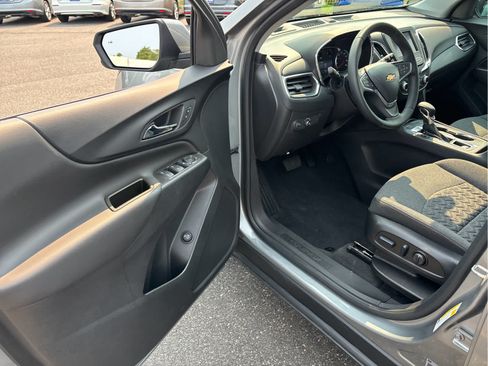 Certified 2023 Chevrolet Equinox LT AWD/4WD image 8