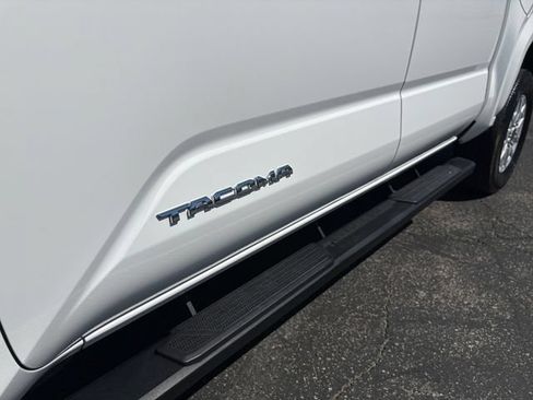 Used 2024 Toyota Tacoma SR5 AWD/4WD image 26