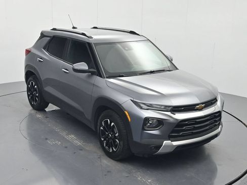Used 2021 Chevrolet TrailBlazer LT w/ Convenience Package FWD image 30