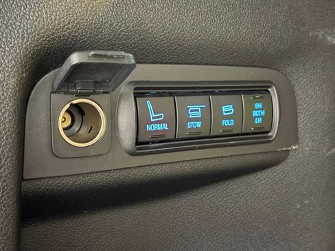 Used 2017 Ford Explorer Limited w/ Equipment Group 301A AWD/4WD image 28