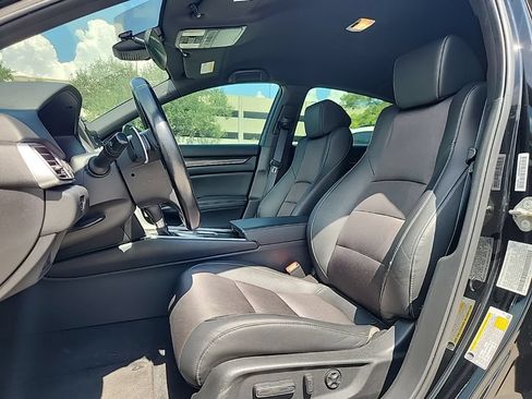 Used 2020 Honda Accord Sport image 2