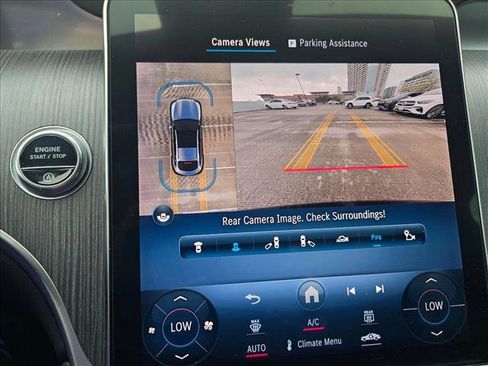 Used 2024 Mercedes-Benz GLC 300 4MATIC image 13