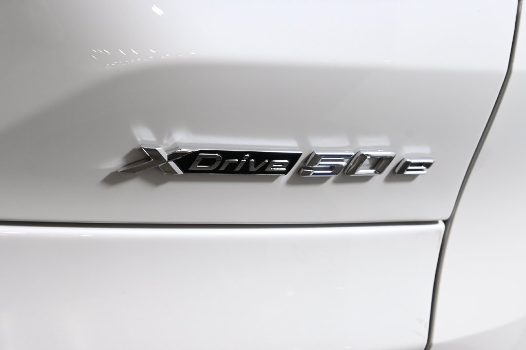 Used 2026 BMW X5 xDrive50e w/ Climate Comfort Package AWD/4WD image 38