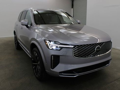 New 2026 Volvo XC90 B6 Plus w/ Protection Package Premier AWD/4WD image 6